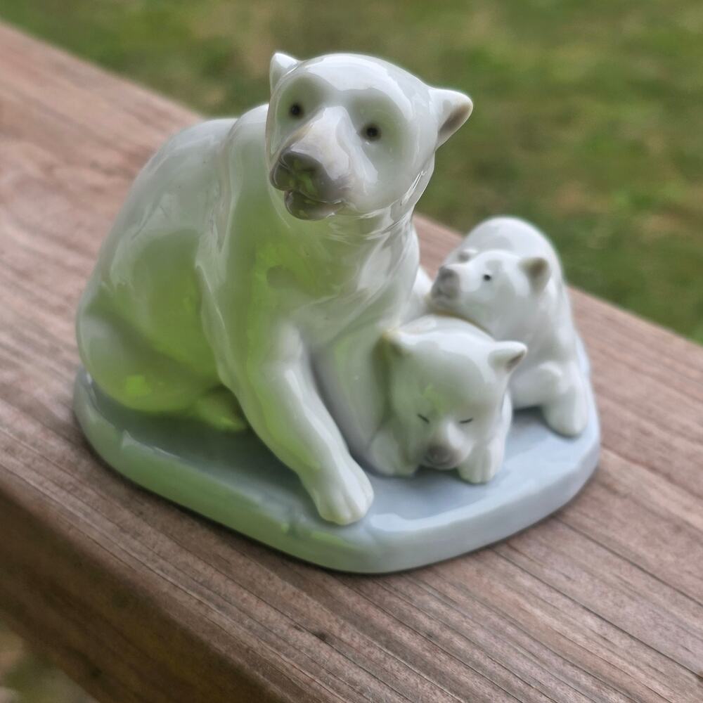 Lladro No. 5434 Polar Bear Mother With 2 Cubs Porcelain Figurine Spain Retired